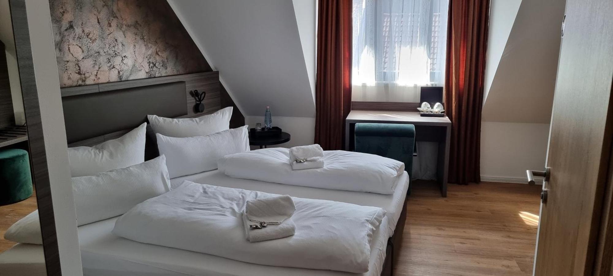 גוסלר Central Hotel & Lounge Adult Only מראה חיצוני תמונה